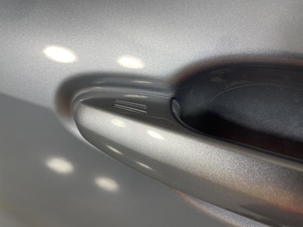 used 2021 Toyota Highlander car, priced at $29,500