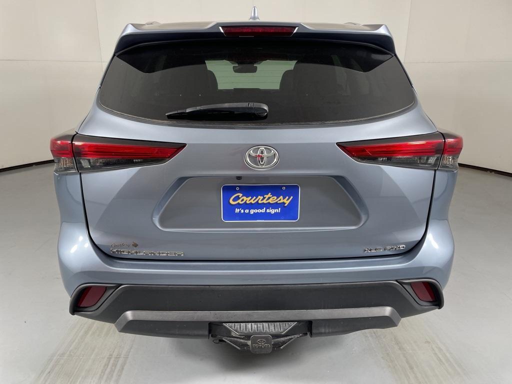 used 2021 Toyota Highlander car, priced at $29,500
