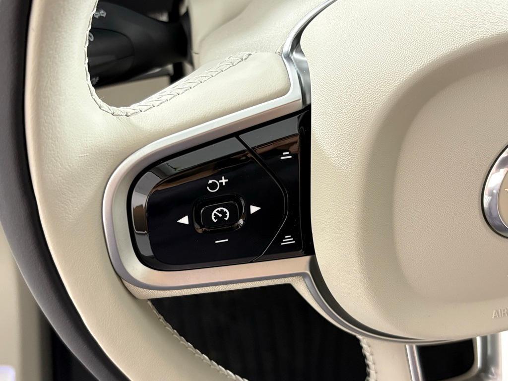 new 2026 Volvo XC90 Plug-In Hybrid car, priced at $84,885