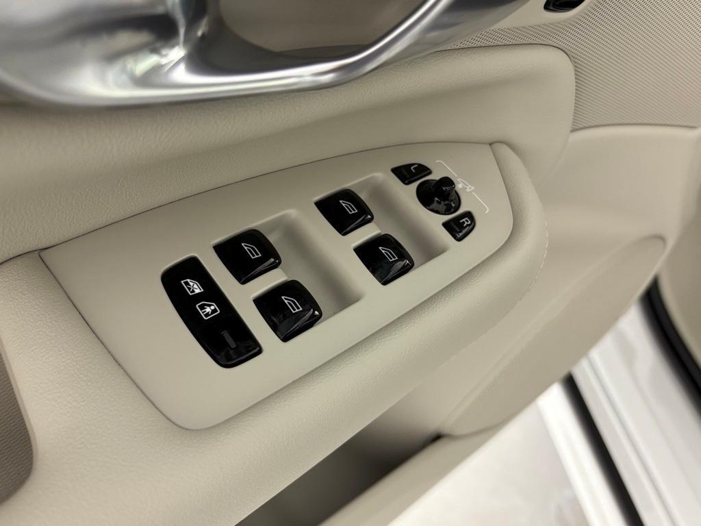 new 2026 Volvo XC90 Plug-In Hybrid car, priced at $84,885