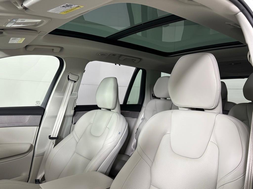 new 2026 Volvo XC90 Plug-In Hybrid car, priced at $84,885