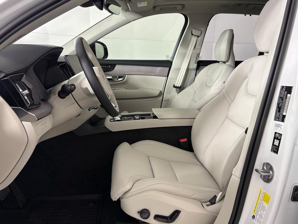 new 2026 Volvo XC90 Plug-In Hybrid car, priced at $84,885