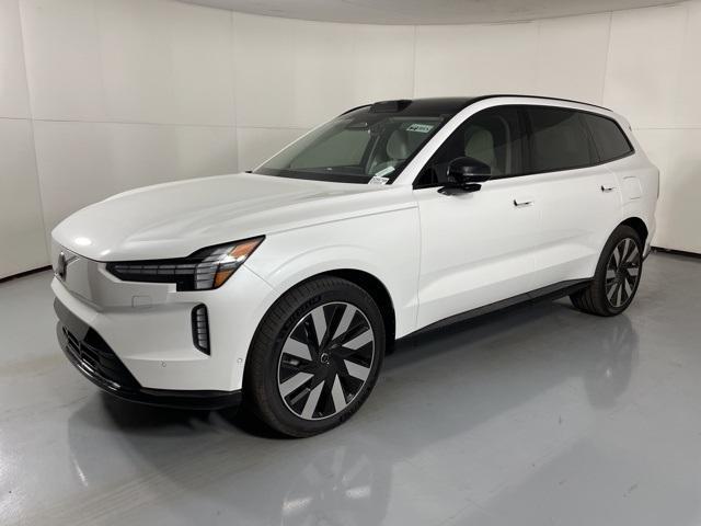 new 2025 Volvo EX90 car, priced at $81,535