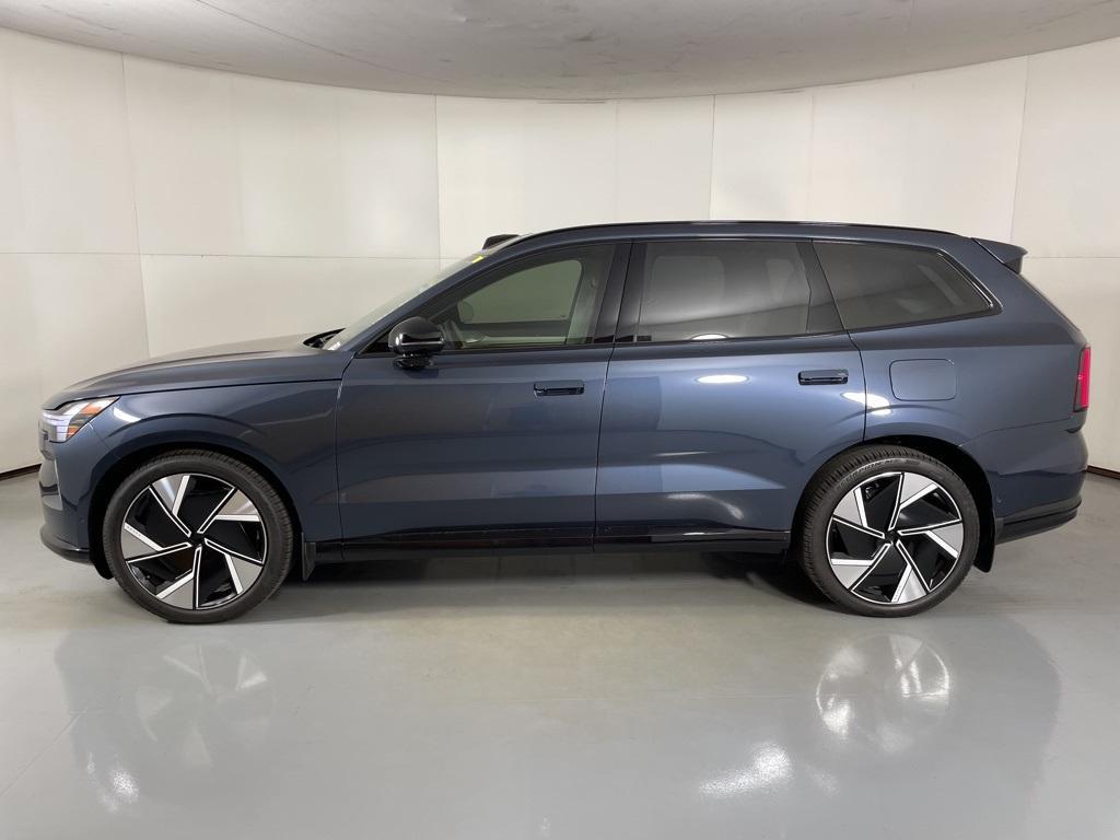 new 2025 Volvo EX90 car, priced at $86,525