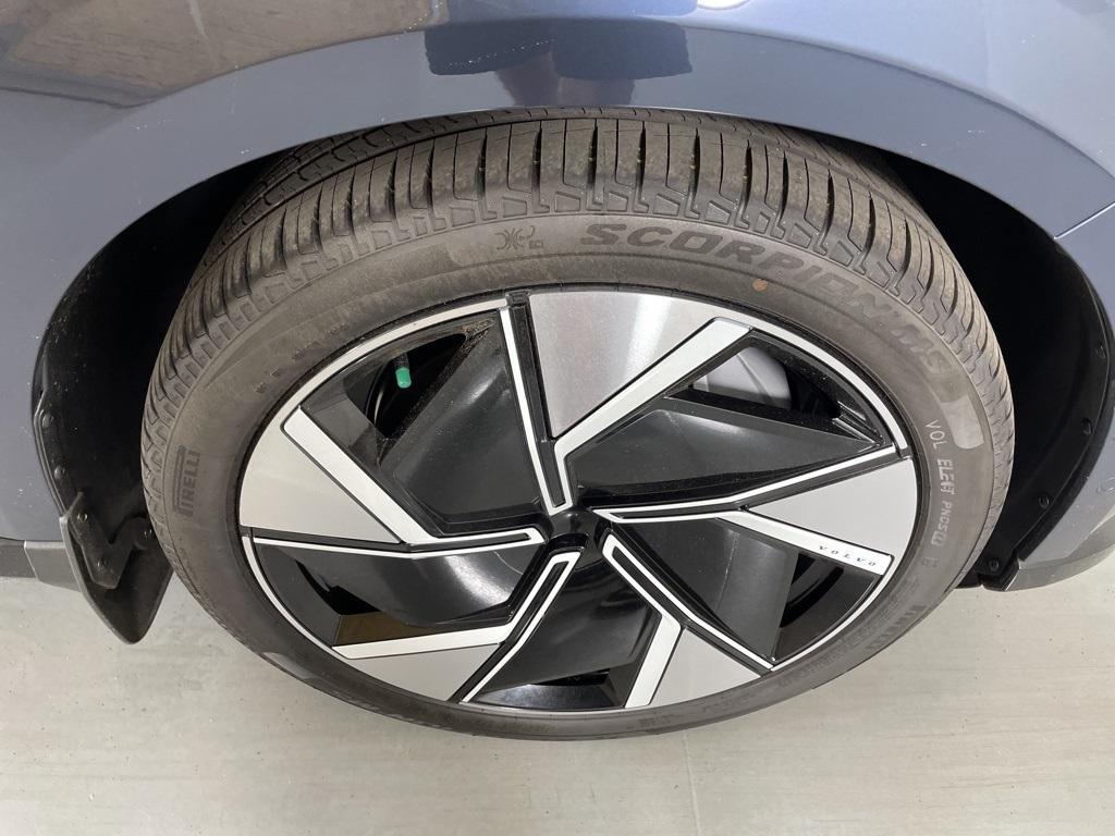 new 2025 Volvo EX90 car, priced at $86,525