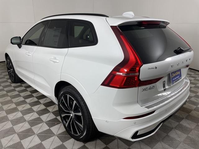 new 2025 Volvo XC60 car, priced at $54,275