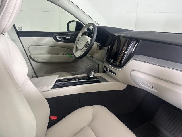 new 2025 Volvo XC60 car, priced at $51,360