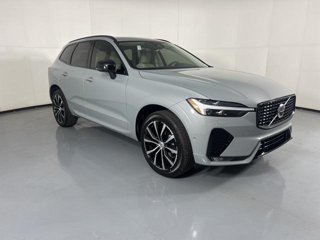 new 2025 Volvo XC60 car, priced at $51,360