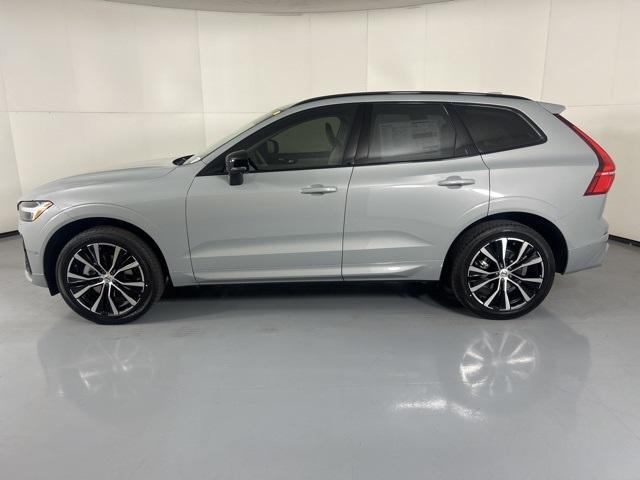 new 2025 Volvo XC60 car, priced at $51,360