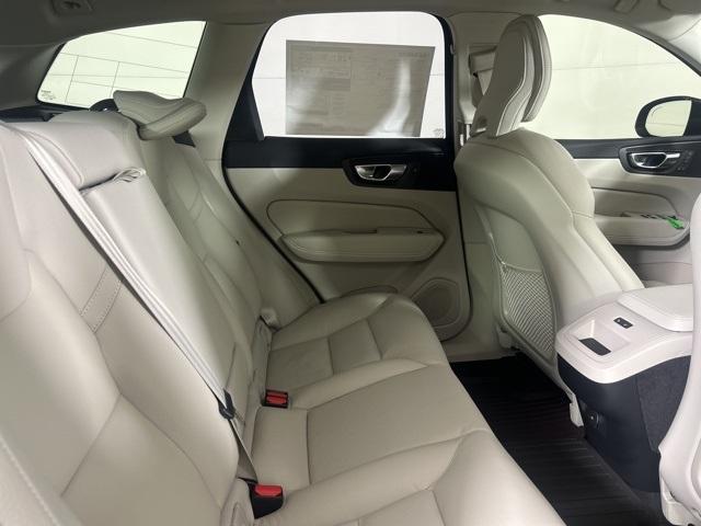 new 2025 Volvo XC60 car, priced at $51,360