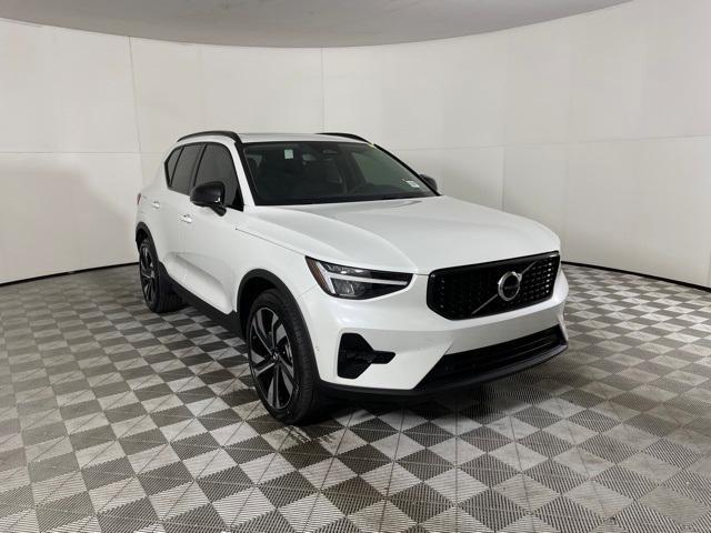 new 2024 Volvo XC40 car, priced at $47,855