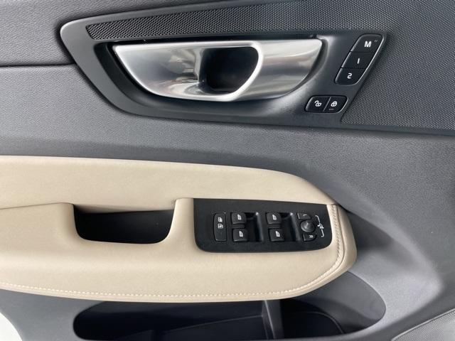 new 2026 Volvo XC60 car, priced at $52,595