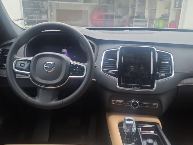 used 2023 Volvo XC90 Recharge Plug-In Hybrid car, priced at $54,595
