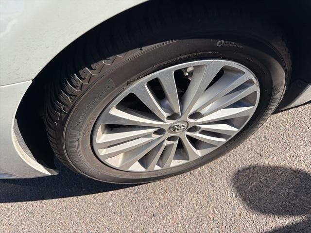 used 2015 Toyota Avalon Hybrid car, priced at $11,500