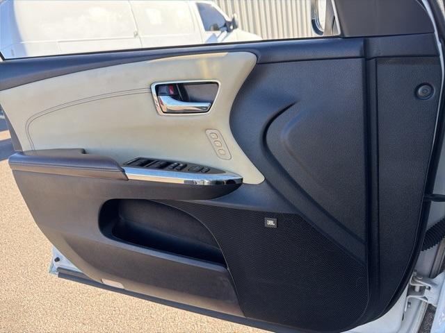 used 2015 Toyota Avalon Hybrid car, priced at $11,500