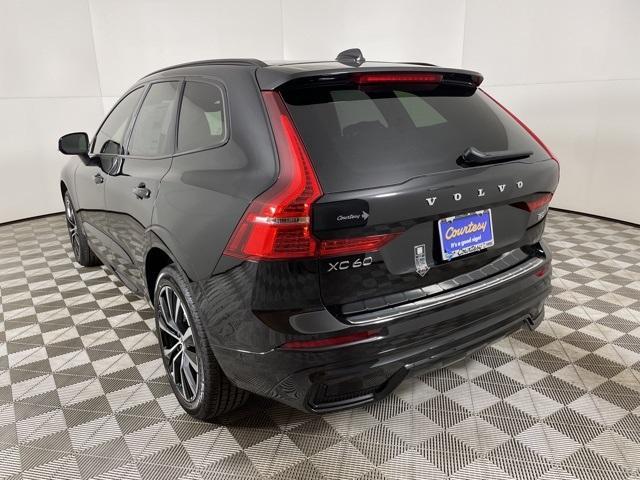 new 2025 Volvo XC60 car, priced at $55,025