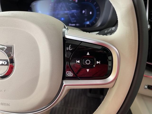new 2025 Volvo XC60 car, priced at $58,660