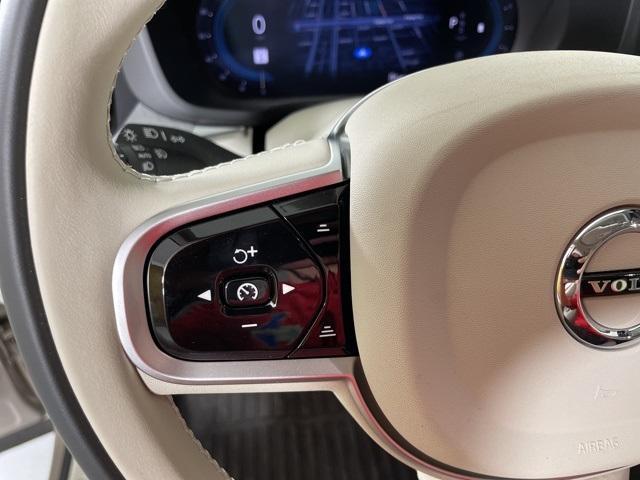 new 2025 Volvo XC60 car, priced at $58,660