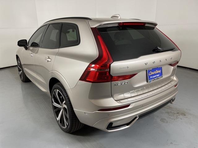 new 2025 Volvo XC60 car, priced at $58,660