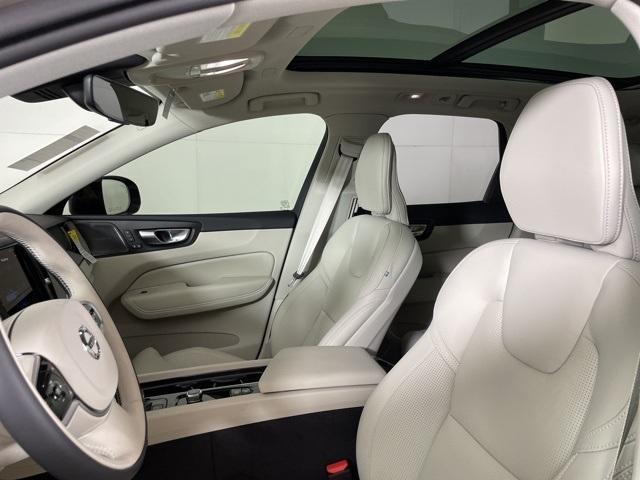 new 2025 Volvo XC60 car, priced at $58,660