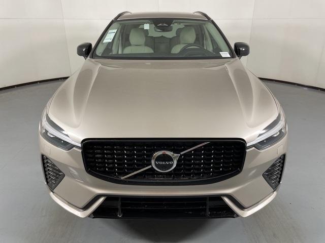 new 2025 Volvo XC60 car, priced at $58,660