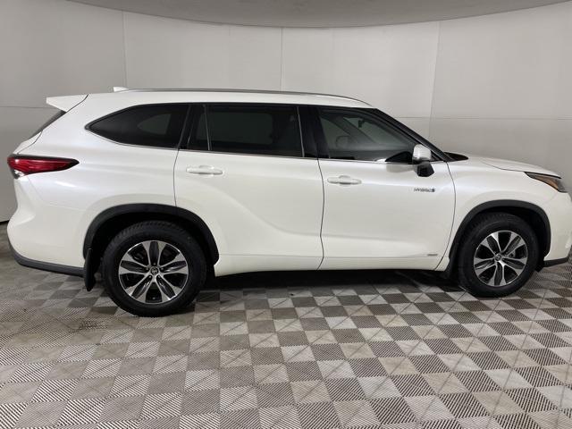 used 2020 Toyota Highlander Hybrid car, priced at $36,500