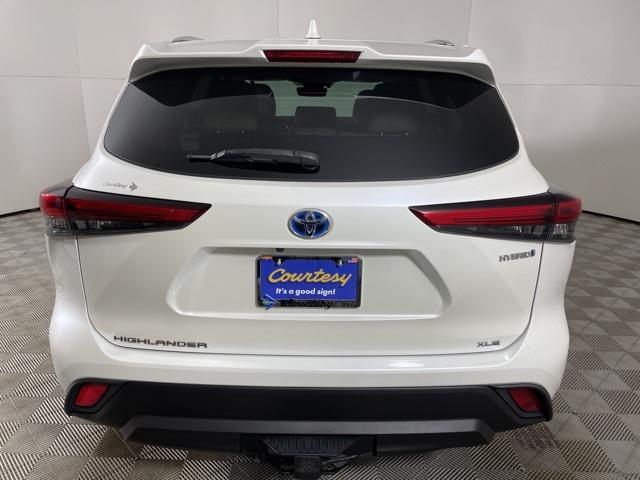 used 2020 Toyota Highlander Hybrid car, priced at $36,500