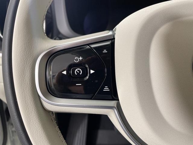new 2025 Volvo XC60 Plug-In Hybrid car, priced at $64,305