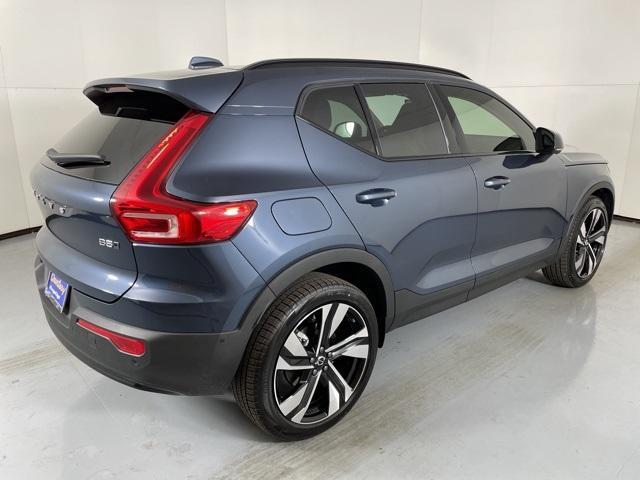 new 2026 Volvo XC40 car