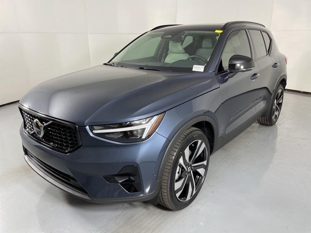 new 2026 Volvo XC40 car