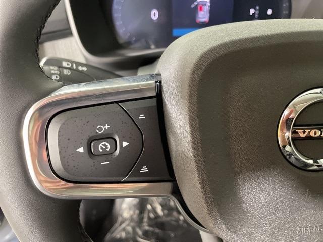 new 2026 Volvo XC40 car