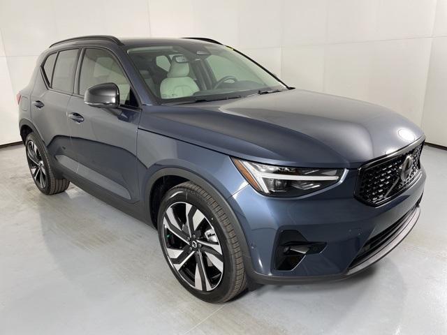 new 2026 Volvo XC40 car