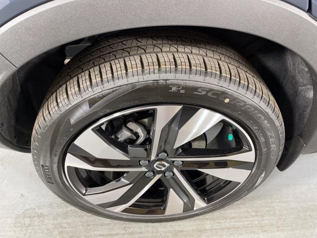 new 2026 Volvo XC40 car