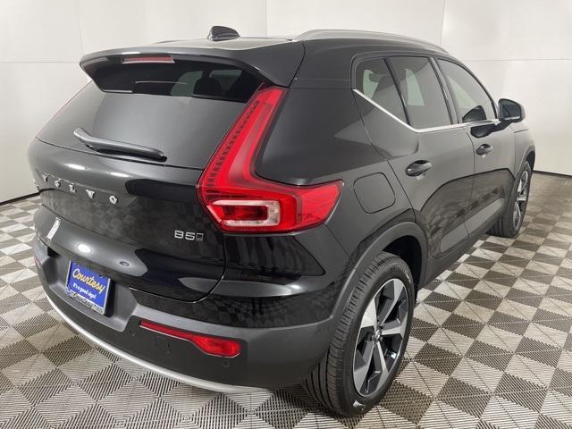 new 2025 Volvo XC40 car, priced at $46,815