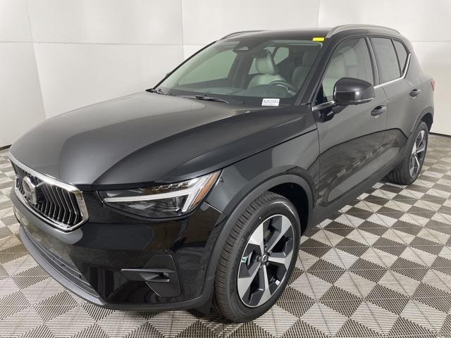 new 2025 Volvo XC40 car, priced at $46,815