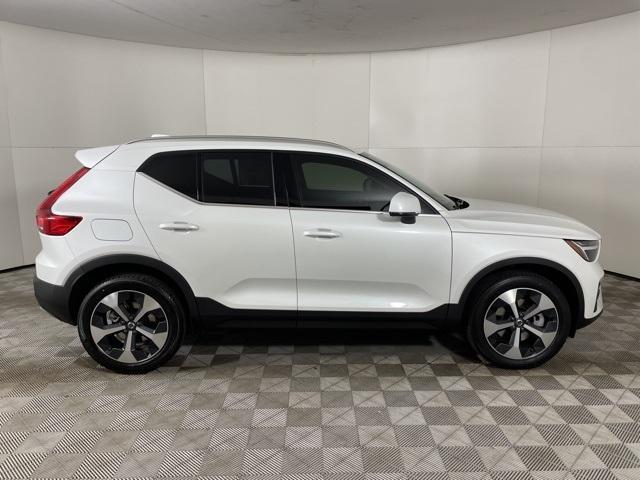 new 2025 Volvo XC40 car, priced at $44,515