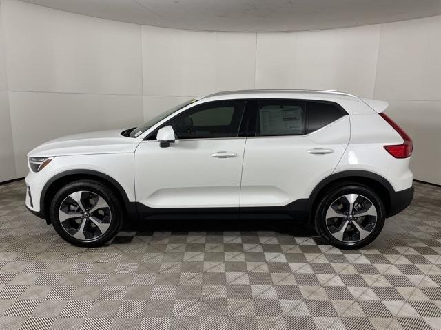 new 2025 Volvo XC40 car, priced at $44,515