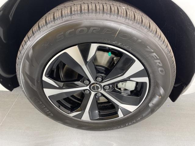 new 2026 Volvo XC60 Plug-In Hybrid car, priced at $59,445