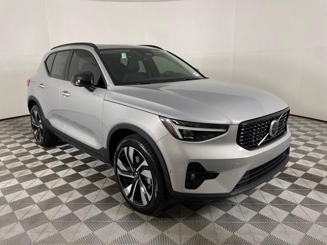 new 2024 Volvo XC40 car, priced at $49,600