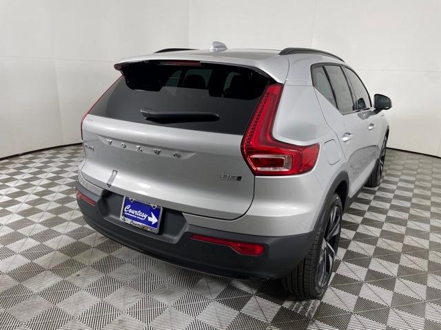 new 2024 Volvo XC40 car, priced at $46,100