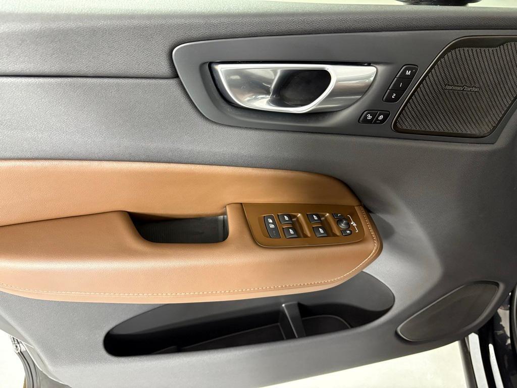 used 2025 Volvo XC60 car, priced at $39,500