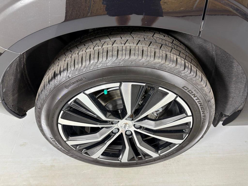 used 2025 Volvo XC60 car, priced at $39,500