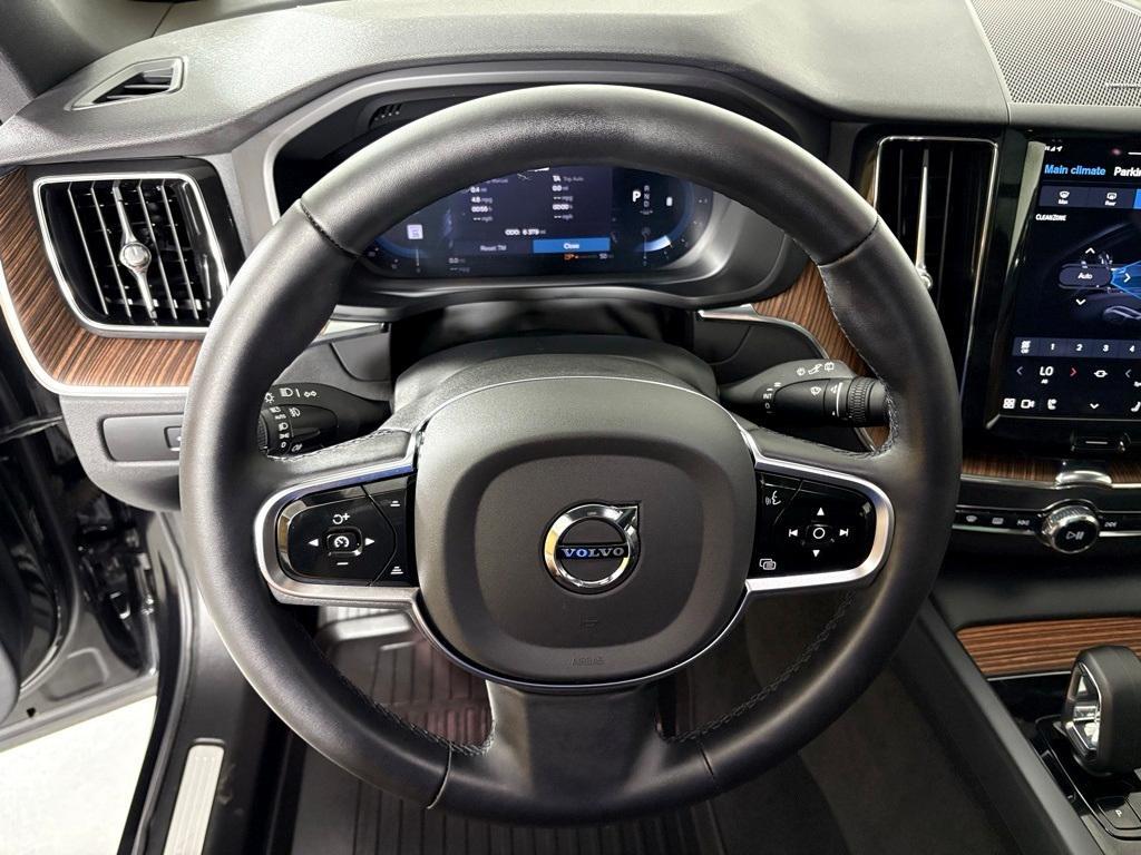 used 2025 Volvo XC60 car, priced at $39,500