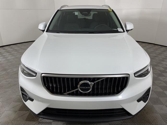 new 2025 Volvo XC40 car, priced at $46,815