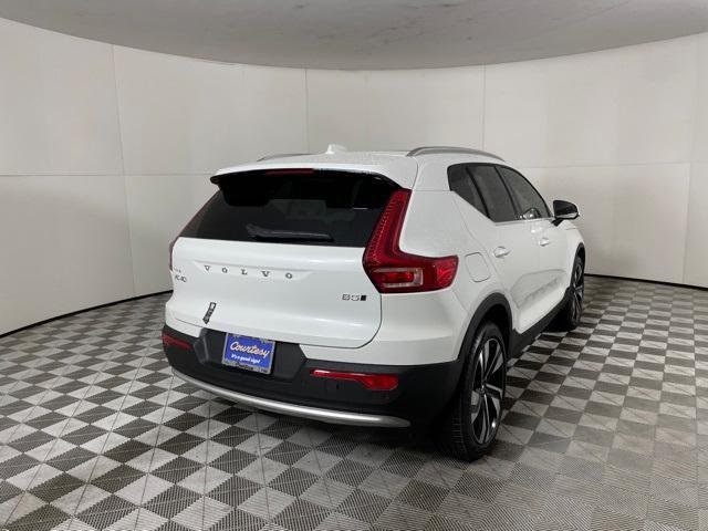 new 2024 Volvo XC40 car, priced at $48,205