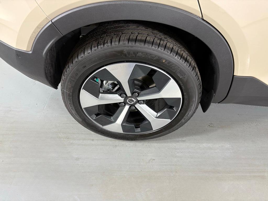 new 2026 Volvo XC40 car, priced at $45,970