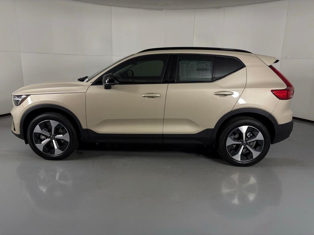 new 2026 Volvo XC40 car, priced at $45,970