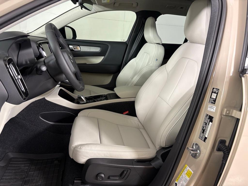 new 2026 Volvo XC40 car, priced at $45,970