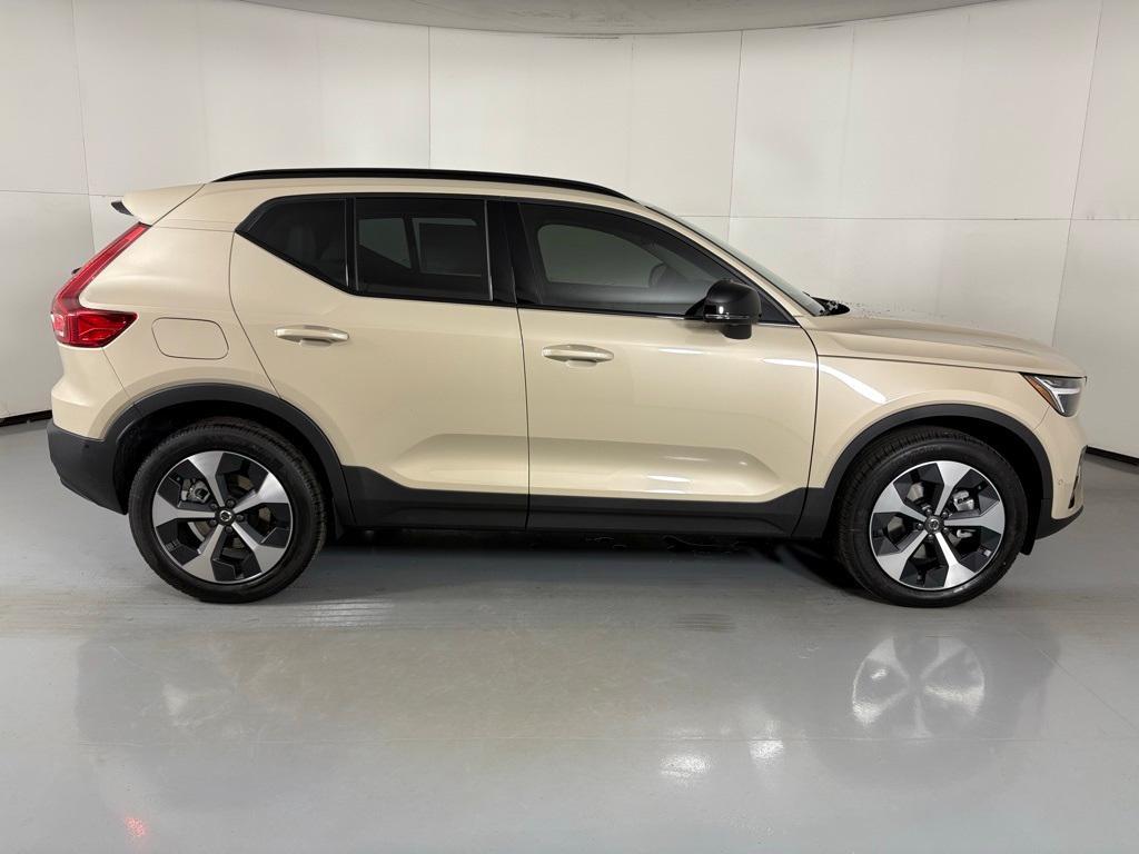 new 2026 Volvo XC40 car, priced at $45,970
