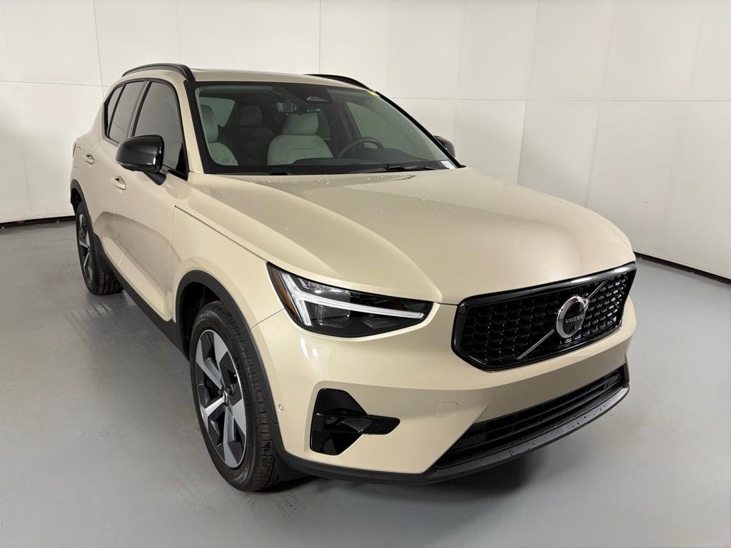 new 2026 Volvo XC40 car, priced at $45,970